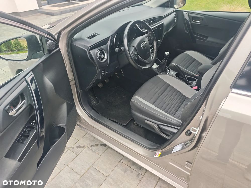Toyota Auris 1.33 VVT-i Comfort - 13