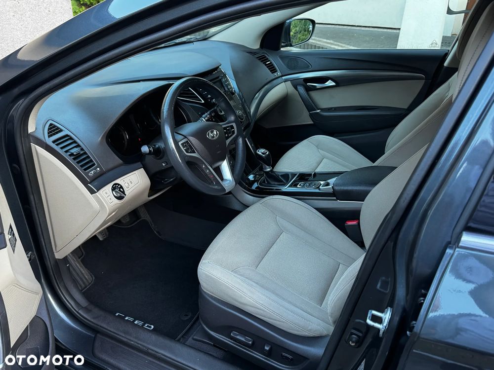 Hyundai i40 1.7 CRDi Comfort + - 8