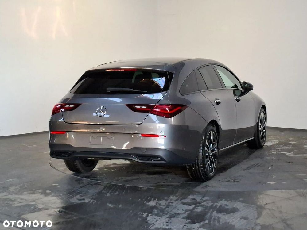 Mercedes-Benz CLA 200 Progressive 7G-DCT - 15
