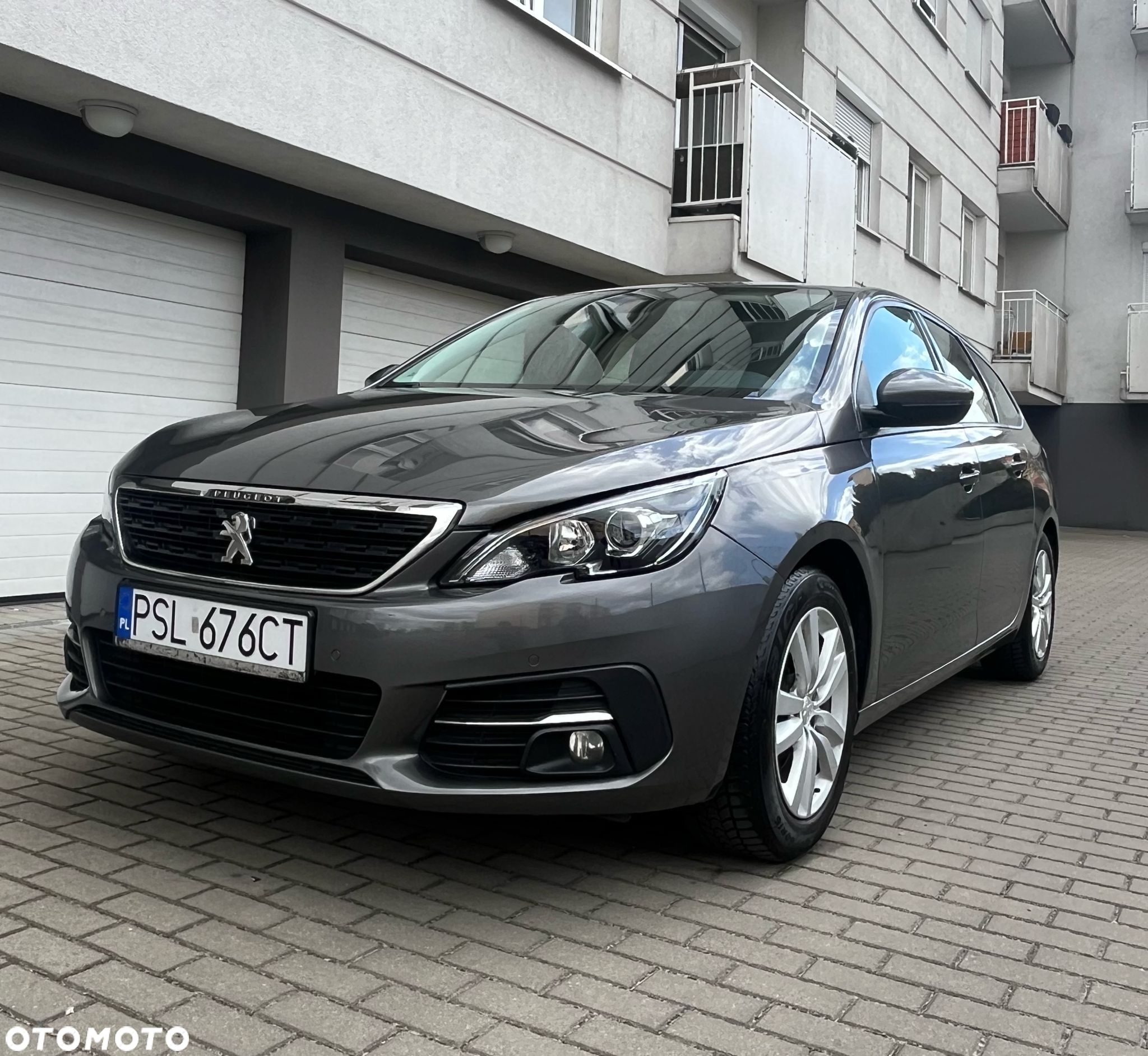 Peugeot 308 - 1