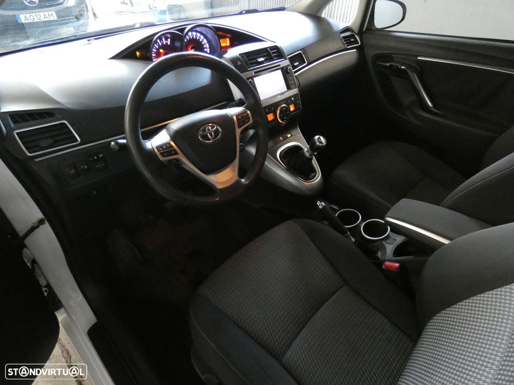 Toyota Verso 1.6 D-4D Comfort+GPS - 4