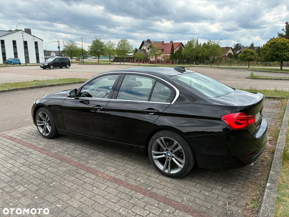 BMW Seria 3 330i Sport Line - 8