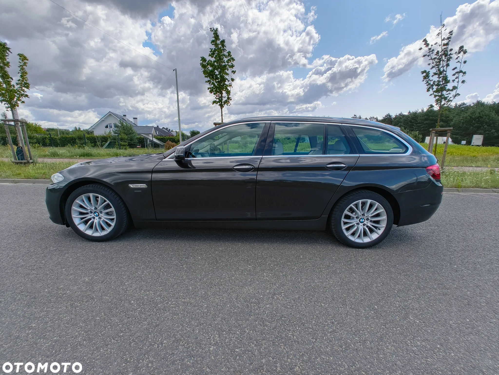 BMW Seria 5 520d Touring Luxury Line - 9