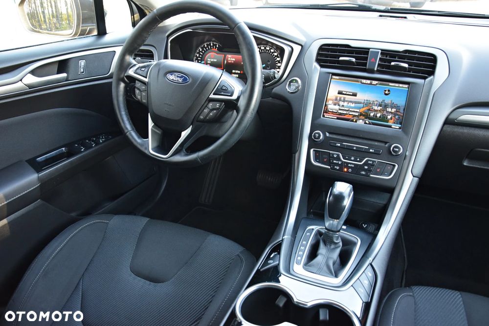 Ford Mondeo - 37