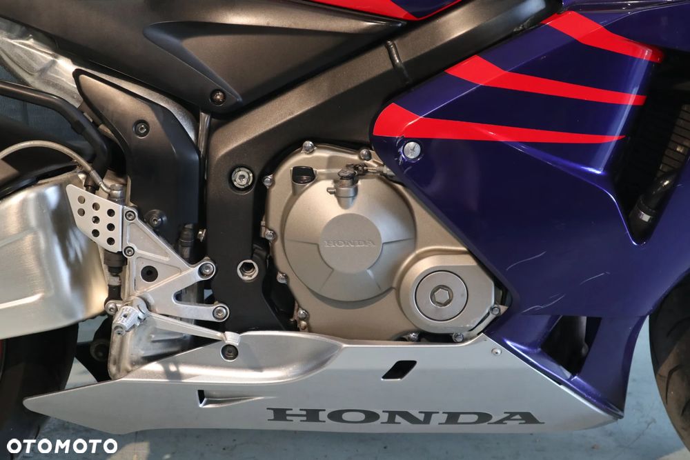 Honda CBR - 16