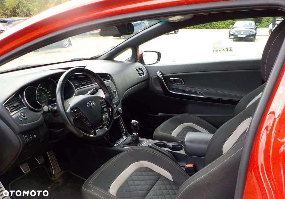 Kia Ceed - 23