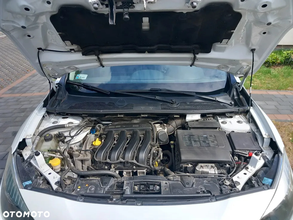 Renault Fluence 1.6 16V Limited - 27