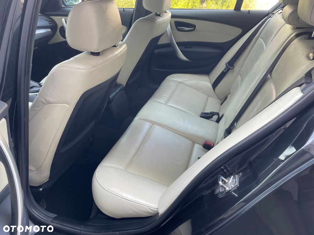 BMW Seria 1 123d DPF Edition Sport - 8