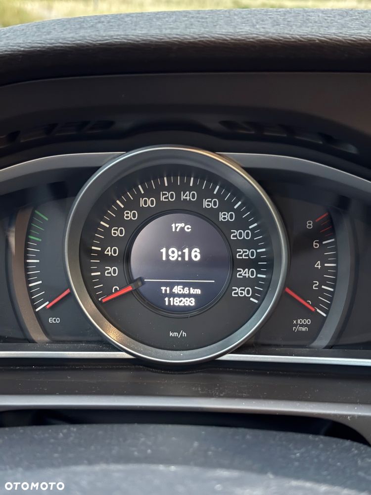 Volvo V40 Cross Country T4 AWD Drive-E Momentum - 13