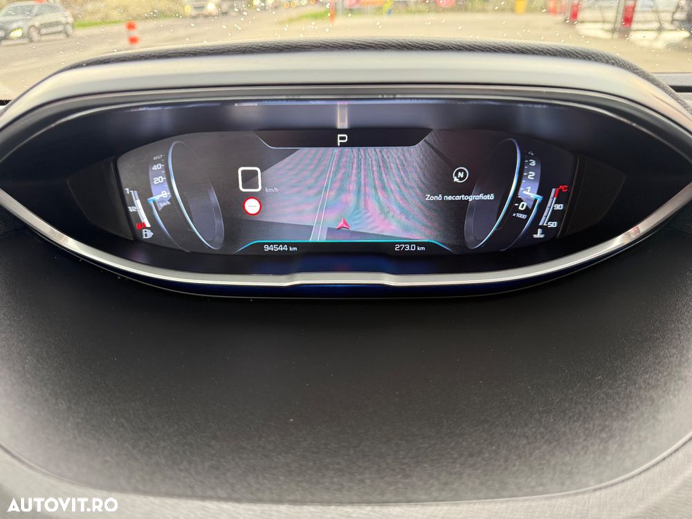 Peugeot 3008 1.2 PureTech Turbo S&S EAT6 Allure - 22