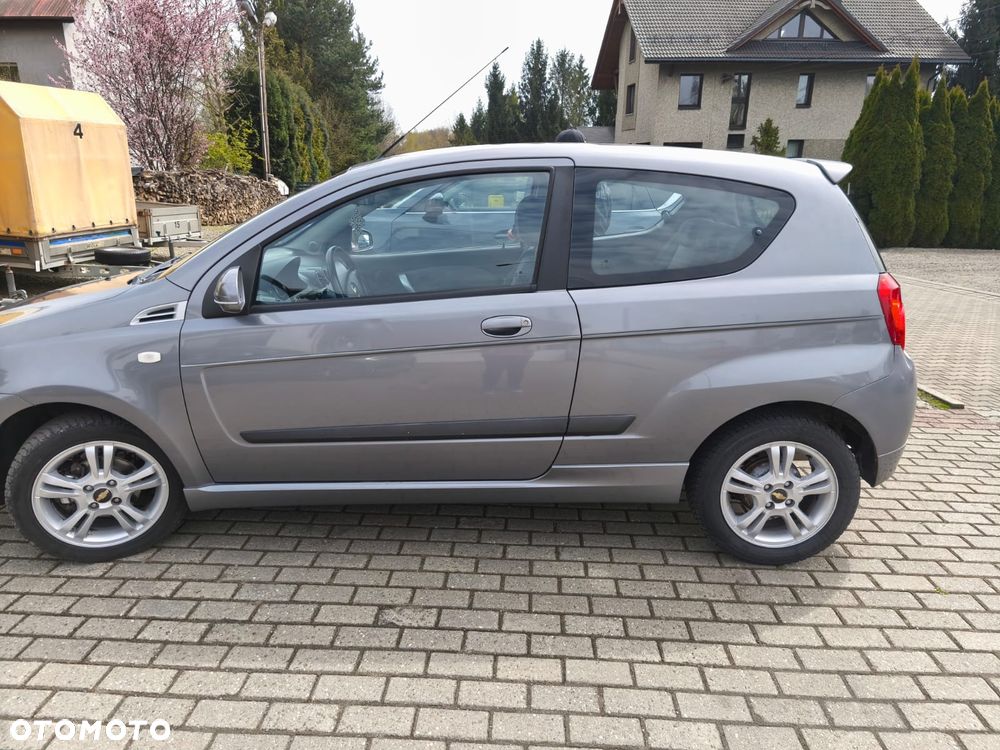 Chevrolet Aveo 1.4 LT - 10