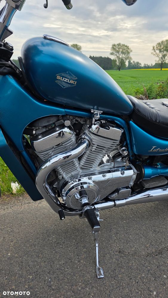 Suzuki Intruder - 9