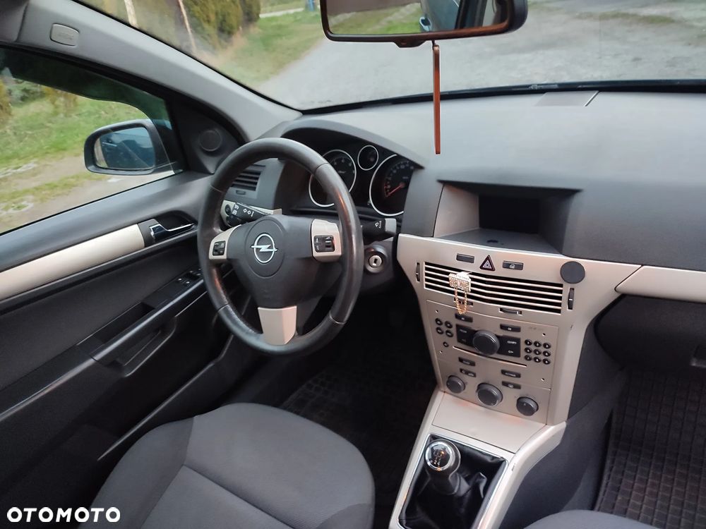 Opel Astra ver-1-6-easytronic-edition - 9