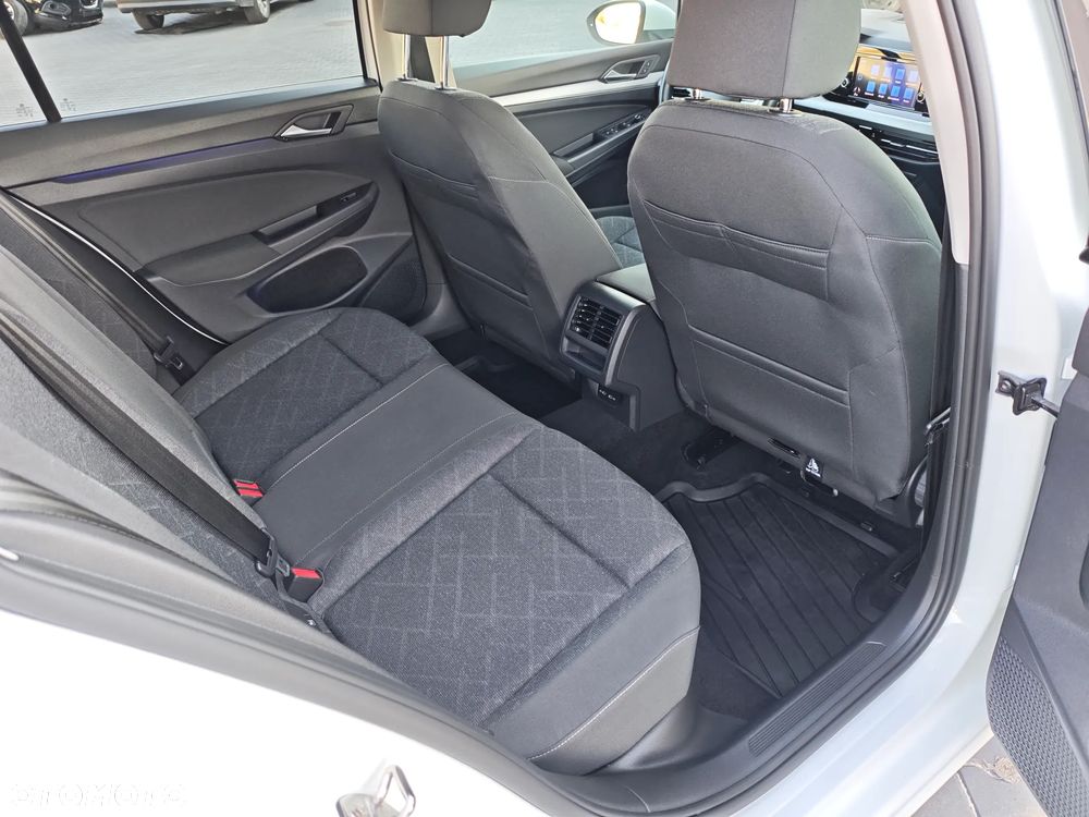 Volkswagen Golf 1.5 eTSI OPF DSG Active - 15