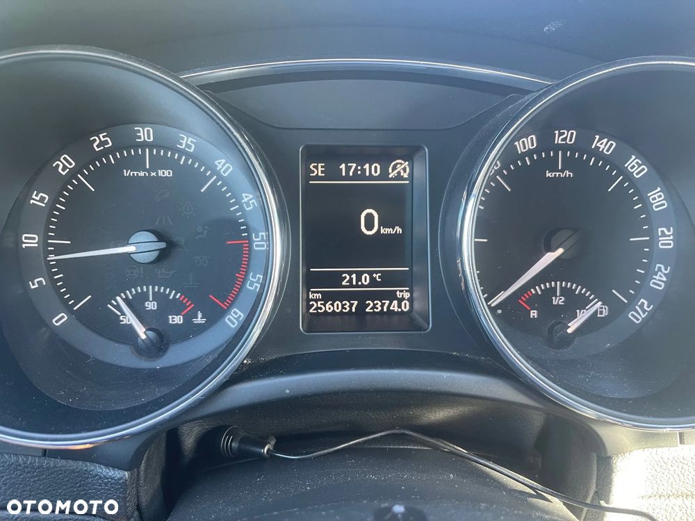 Skoda Superb 1.6 TDI Active Greenline - 11