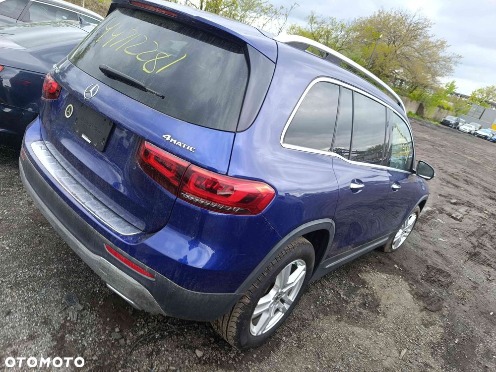 Mercedes-Benz GLB 250 4Matic 8G-DCT - 9