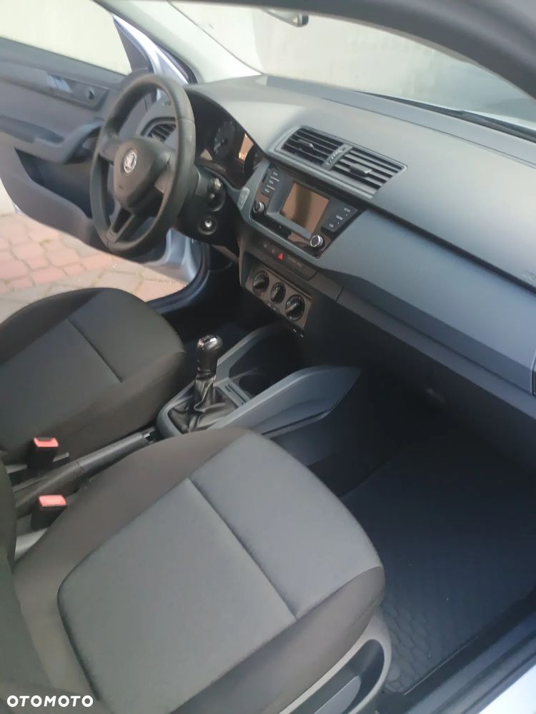 Skoda Fabia 1.2 TSI Active - 11