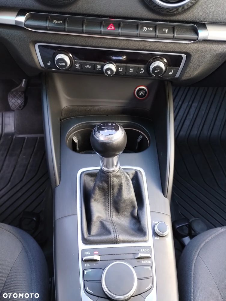Audi A3 Sportback 1.6 TDI - 17