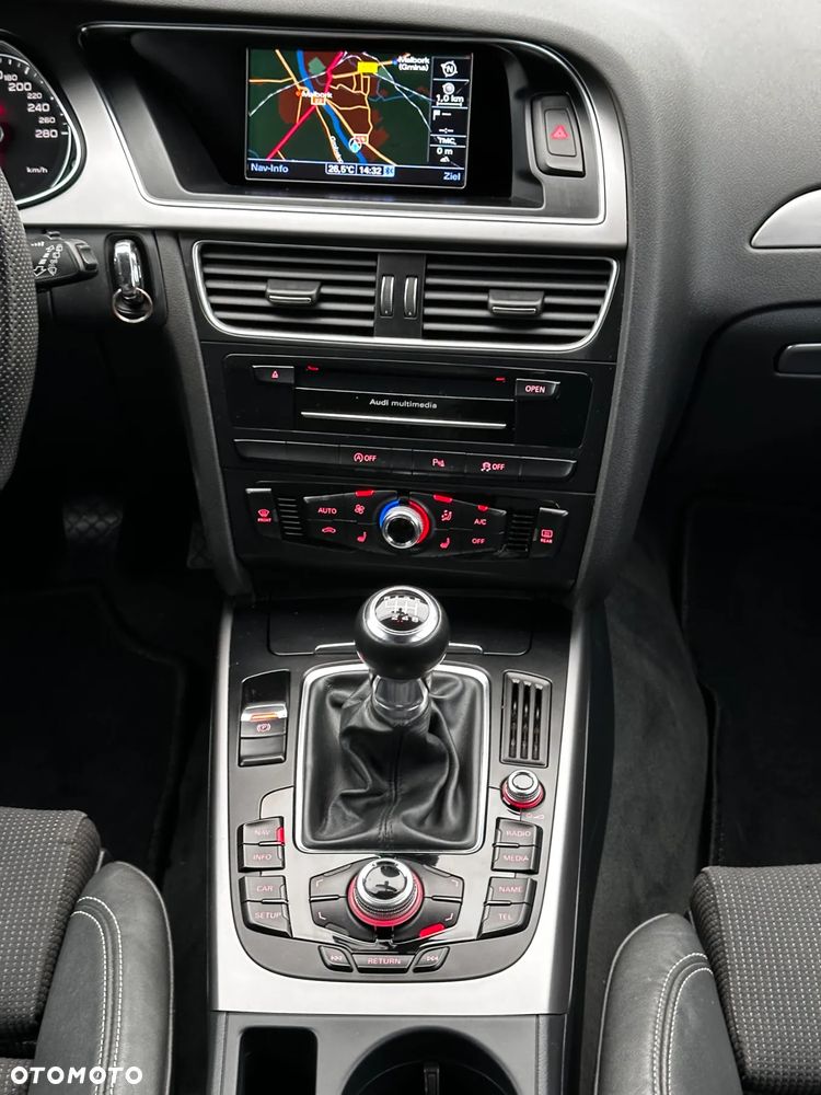 Audi A4 Avant 2.0 TDI DPF S line Sportpaket - 7