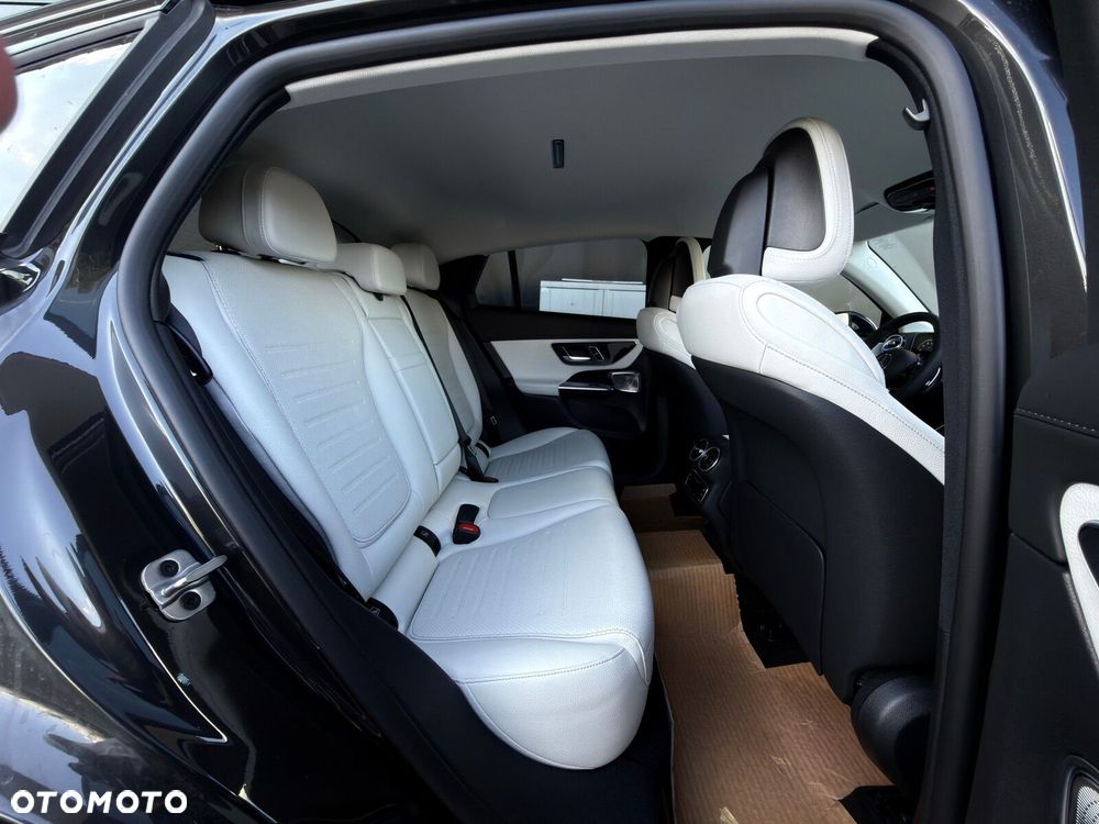 Mercedes-Benz GLC - 28