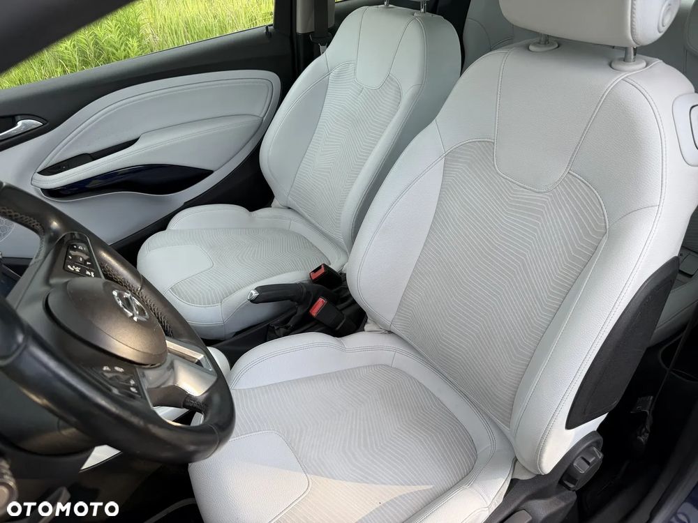 Opel Adam 1.2 Start/Stop Glam - 15