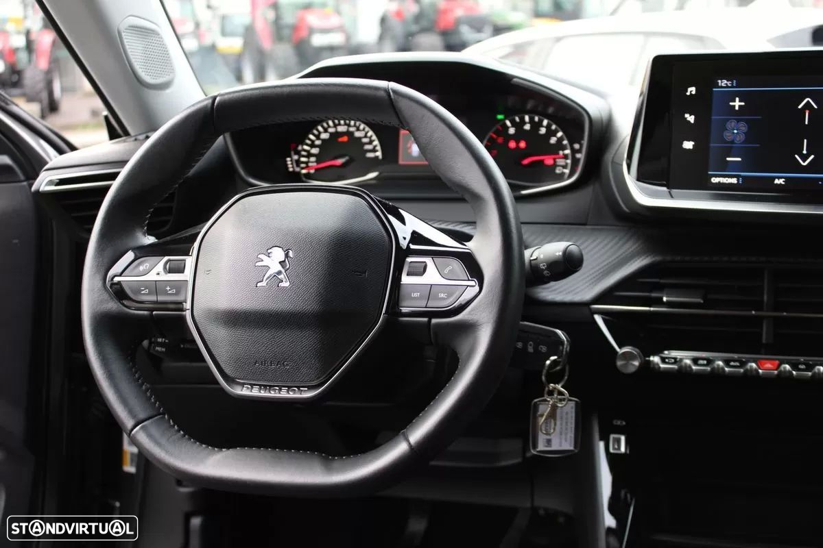 Peugeot 2008 1.2 PureTech Active Pack - 4