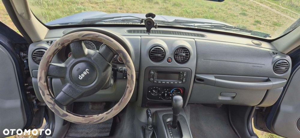 Jeep Cherokee 2.8 CRD Sport - 6