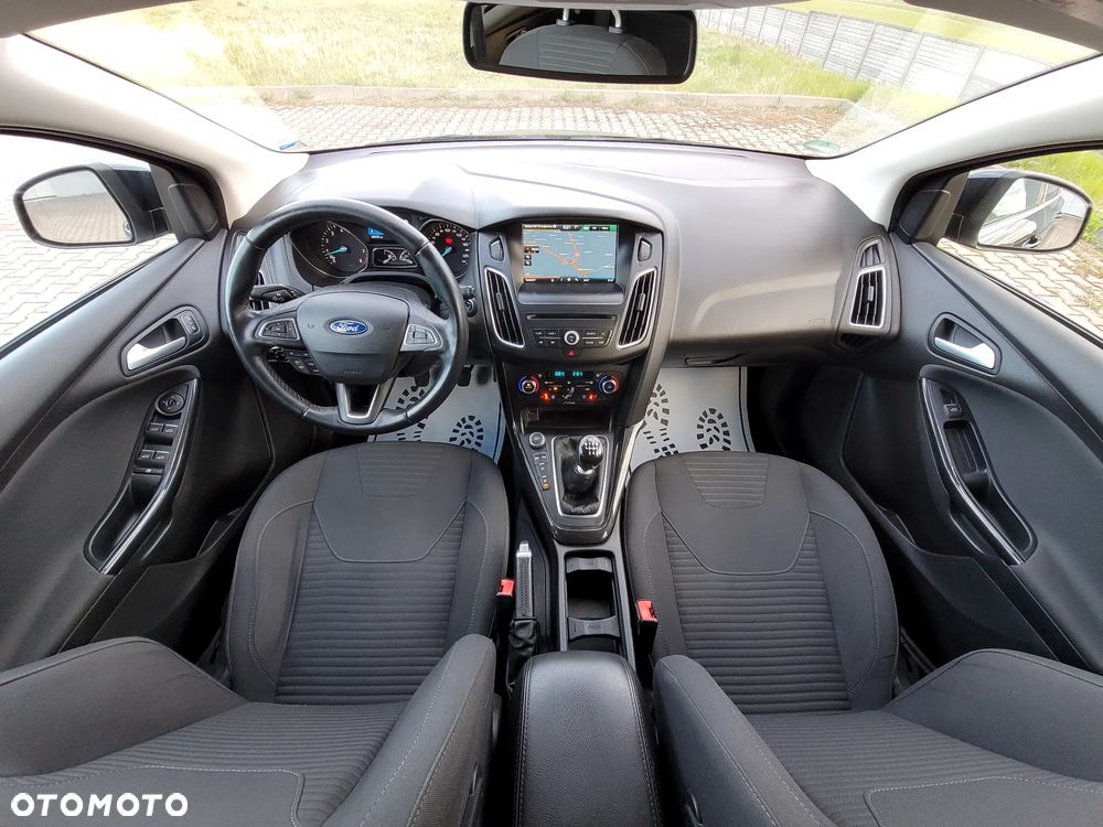Ford Focus 1.0 EcoBoost Titanium - 19
