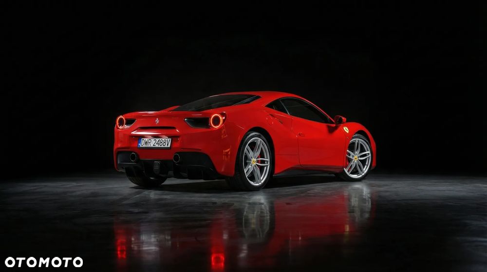 Ferrari 488 - 4