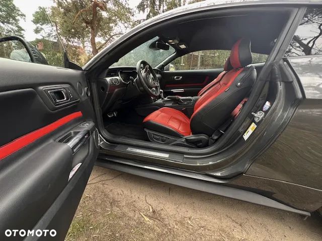 Ford Mustang 5.0 V8 GT - 8