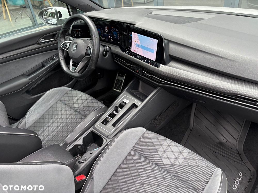 Volkswagen Golf - 18