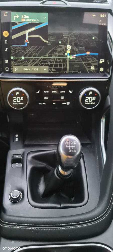 Jaguar E-Pace D165 R-Dynamic - 15