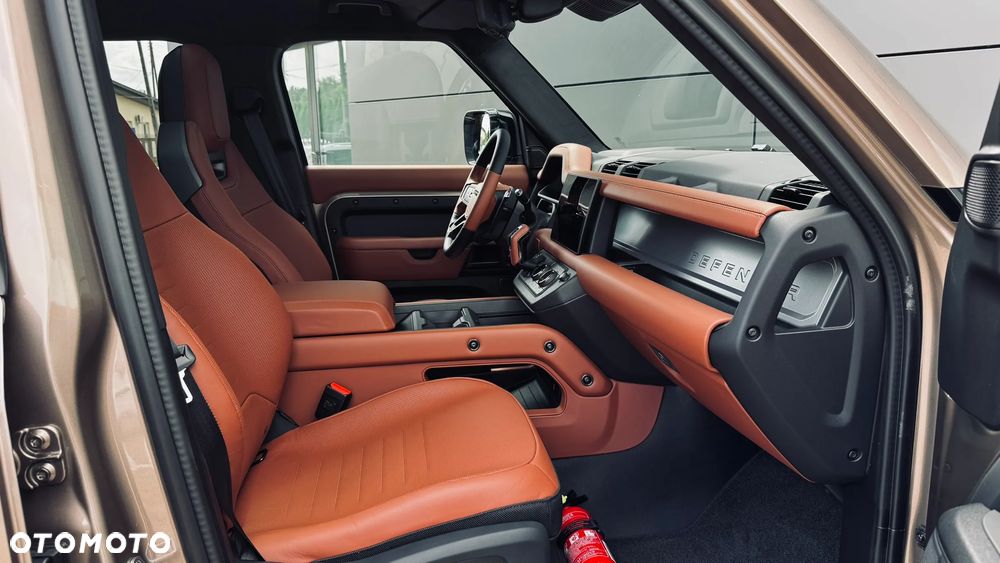Land Rover Defender 4.4 P635 V8 mHEV Octa - 19