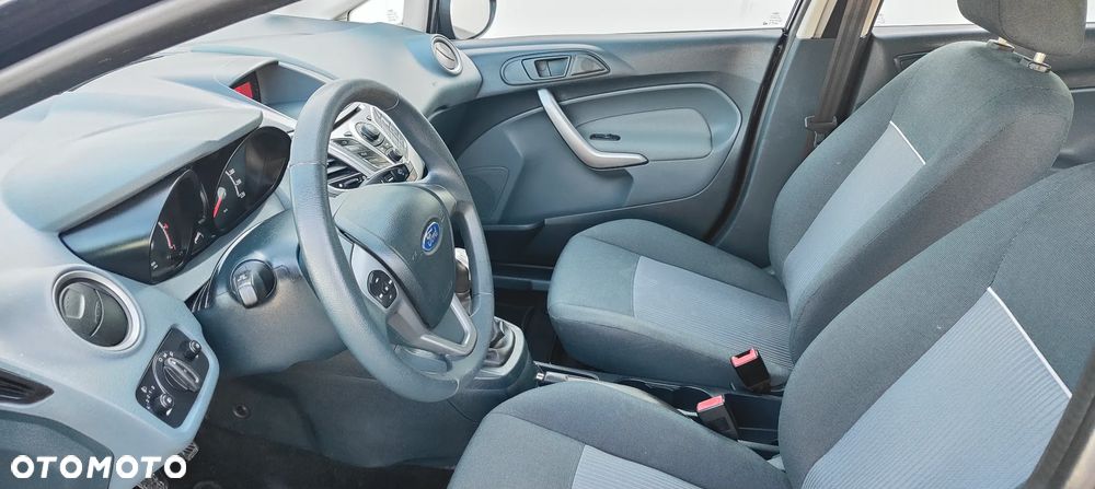 Ford Fiesta - 37