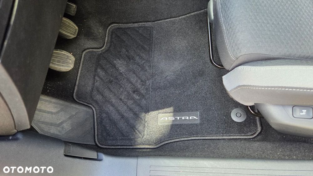 Opel Astra 1.2 Turbo Enjoy - 32