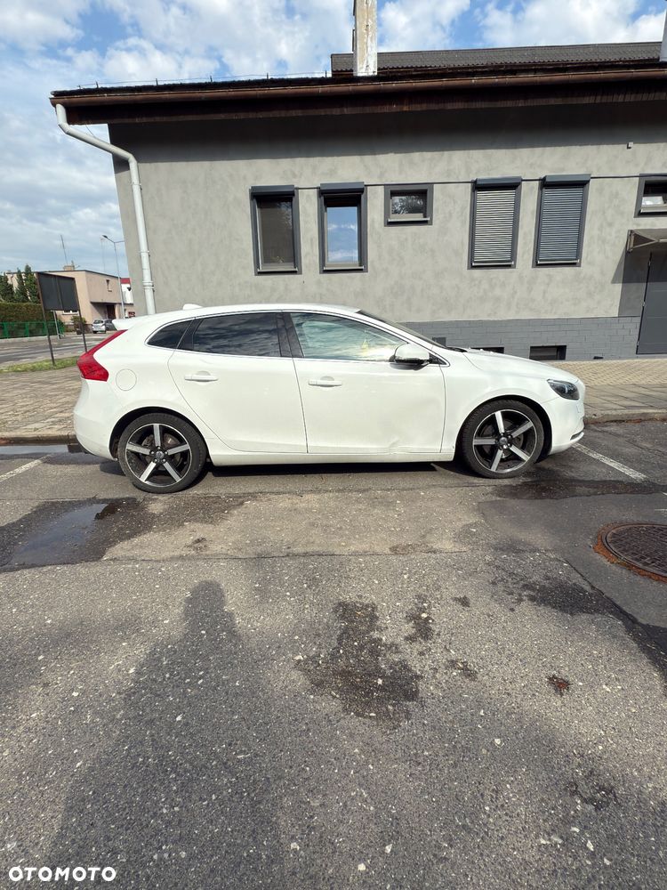 Volvo V40 T3 Summum - 3