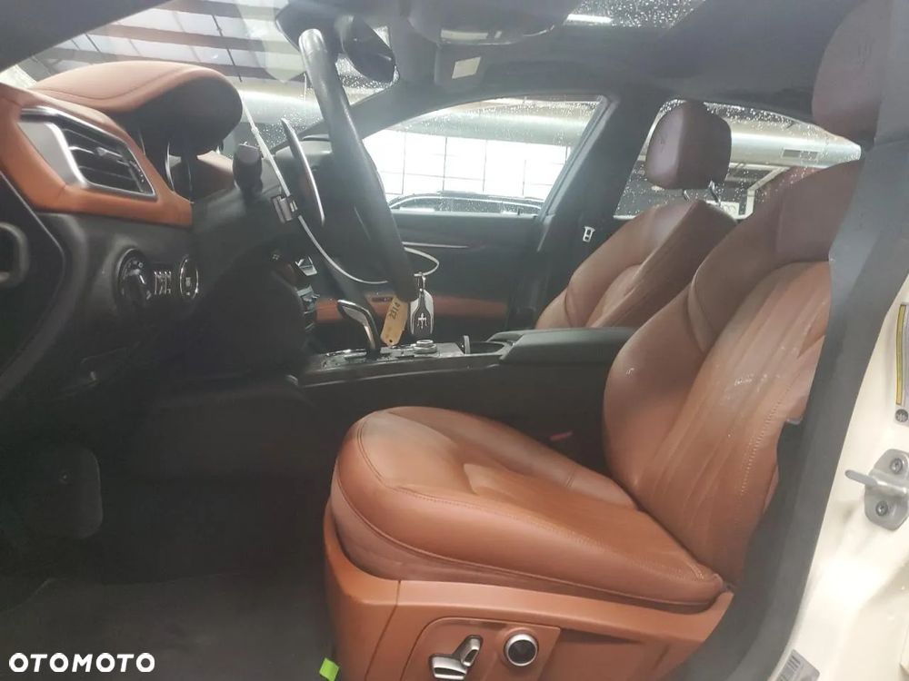 Maserati Ghibli Modena - 7