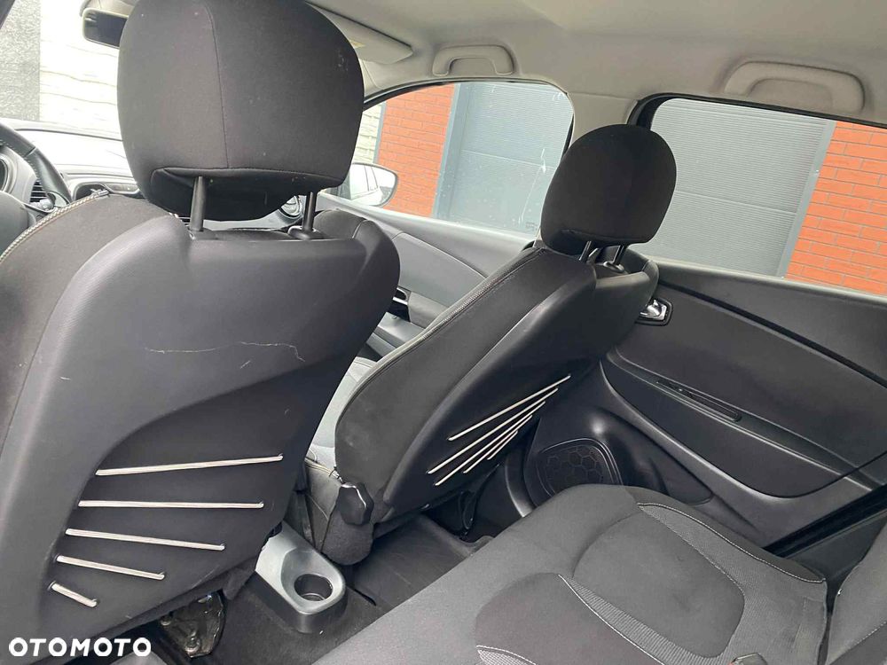 Renault Captur 1.2 TCe Intens EDC - 15
