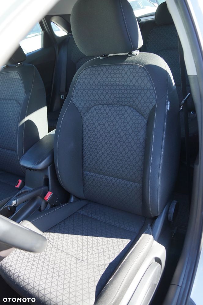 Kia Ceed 1.6 CRDi SCR L - 23