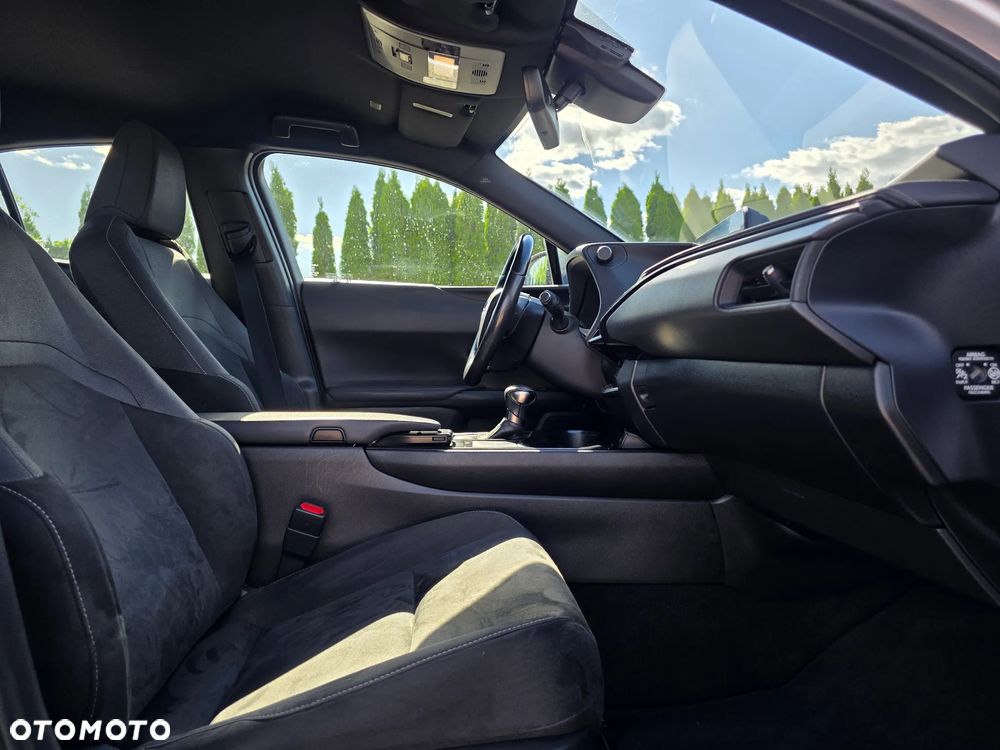 Lexus UX - 26