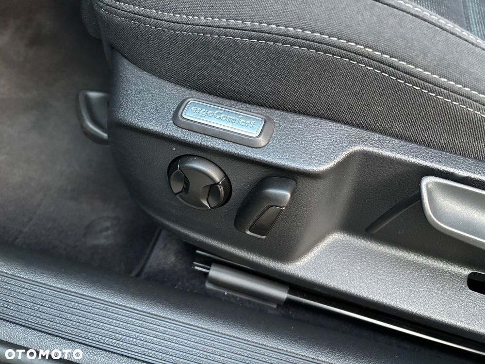 Volkswagen Passat - 9