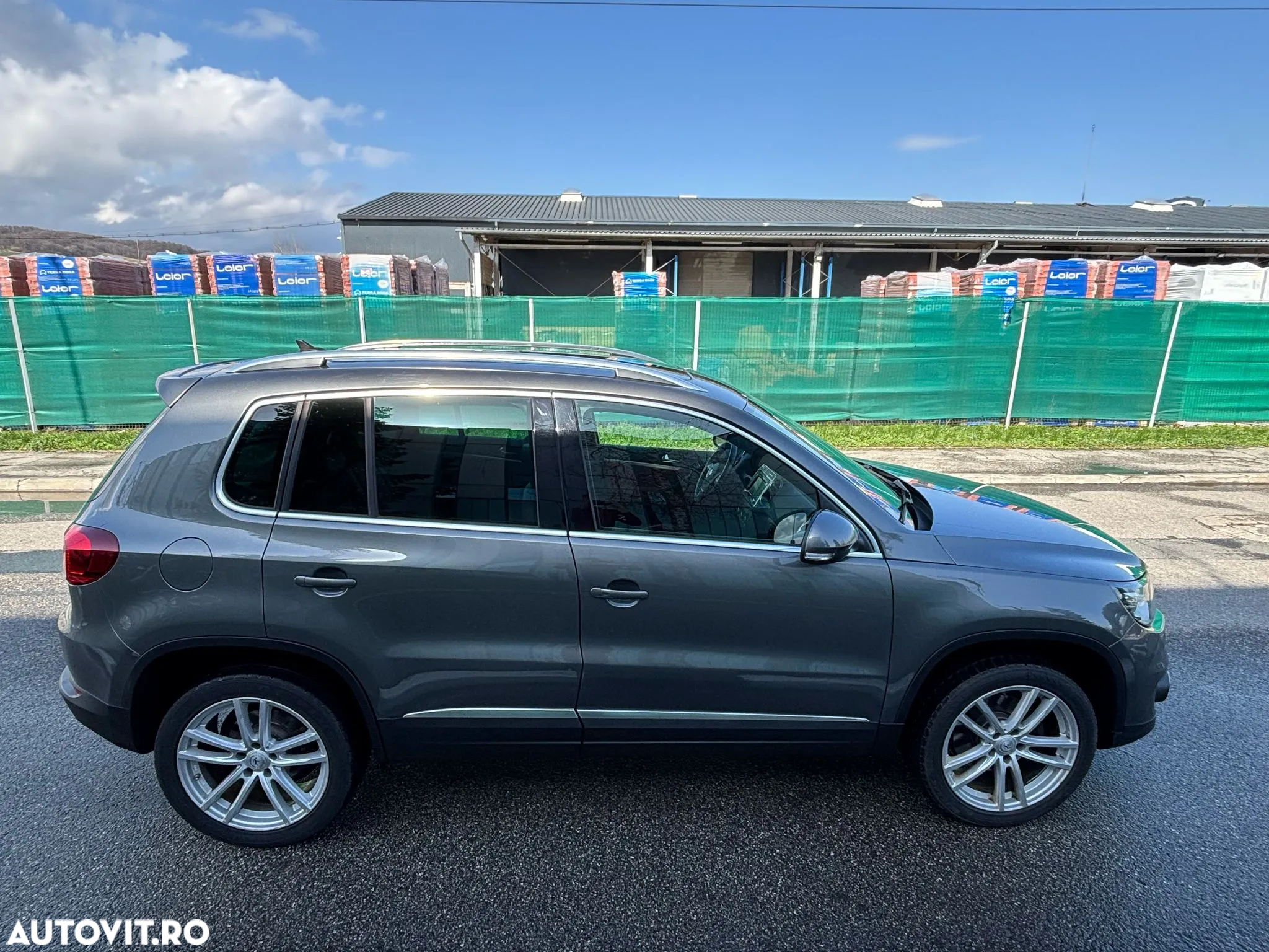 Volkswagen Tiguan 2.0 TDI 4Motion BMT Sport & Style - 8