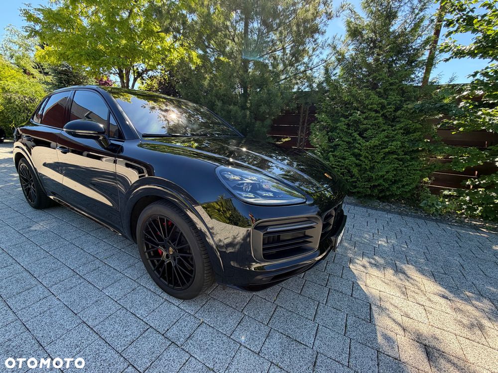 Porsche Cayenne GTS - 8