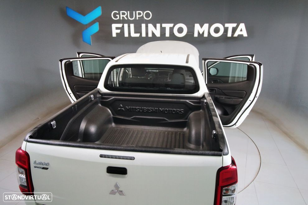 Mitsubishi L200 2.3 DI-D CD Invite 4WD - 8