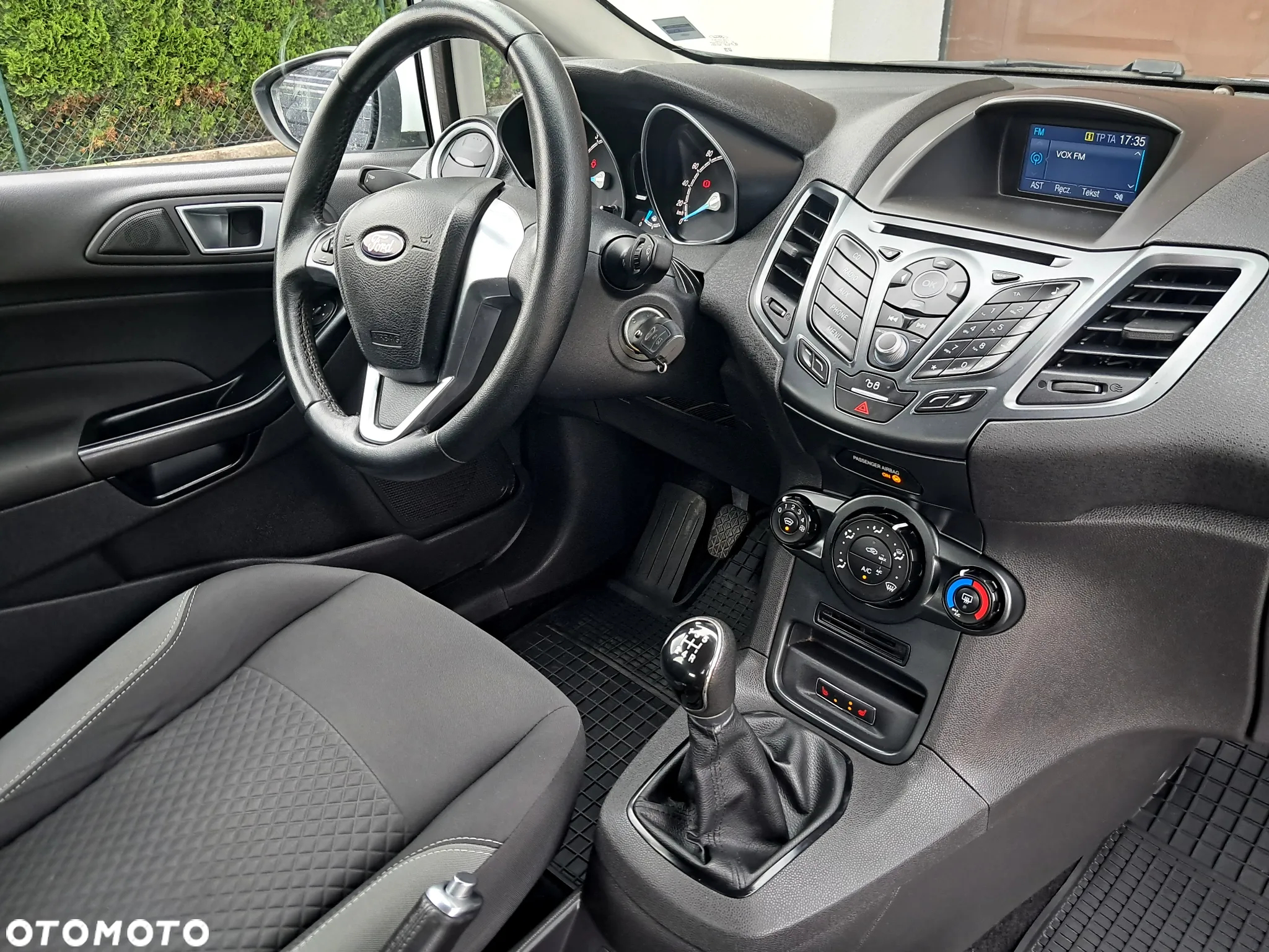 Ford Fiesta 1.25 Celebration - 10