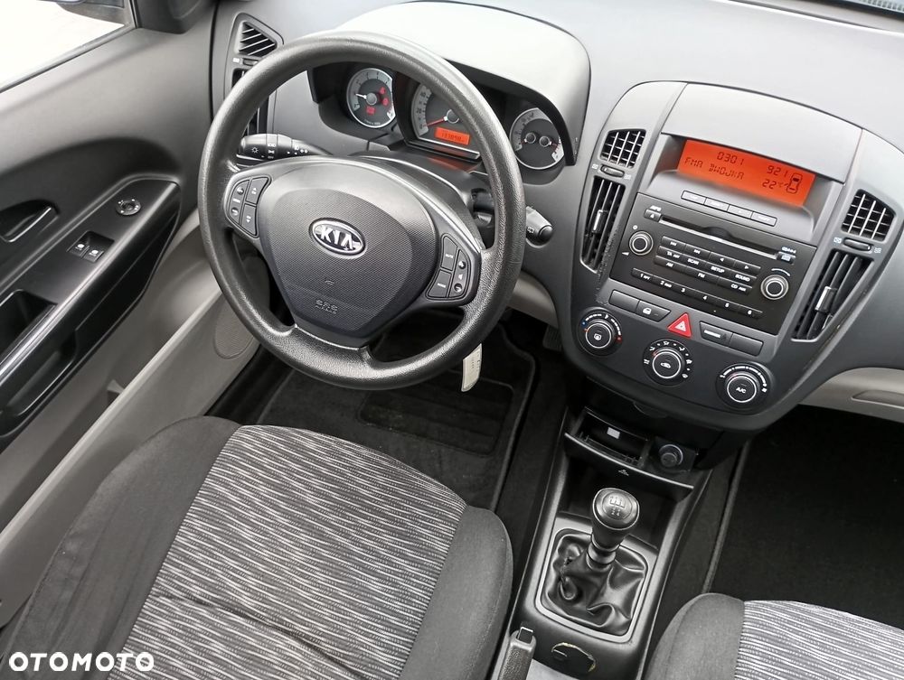 Kia Ceed 1.4 CVVT Attract - 35