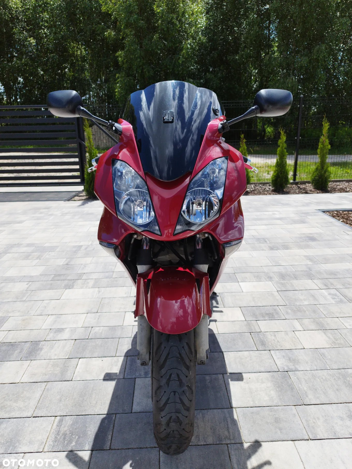 Honda VFR - 2