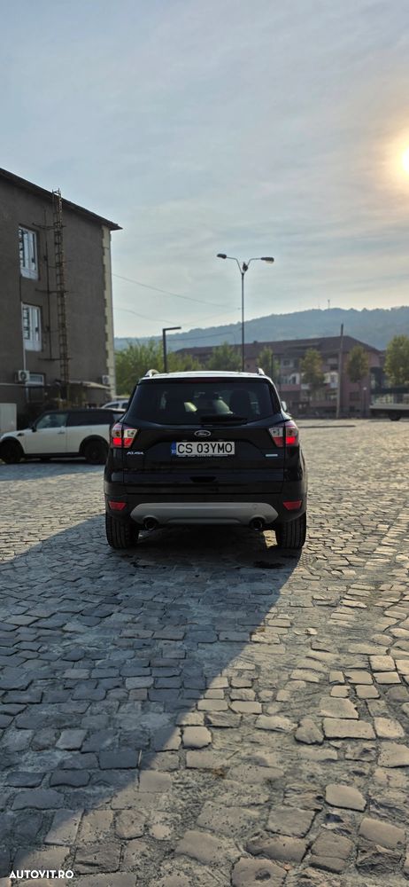 Ford Kuga 1.5 EcoBoost 2WD Titanium - 6