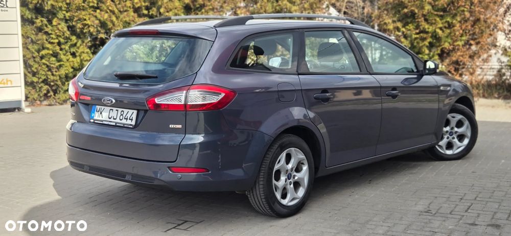 Ford Mondeo 2.0 TDCi Ghia - 11