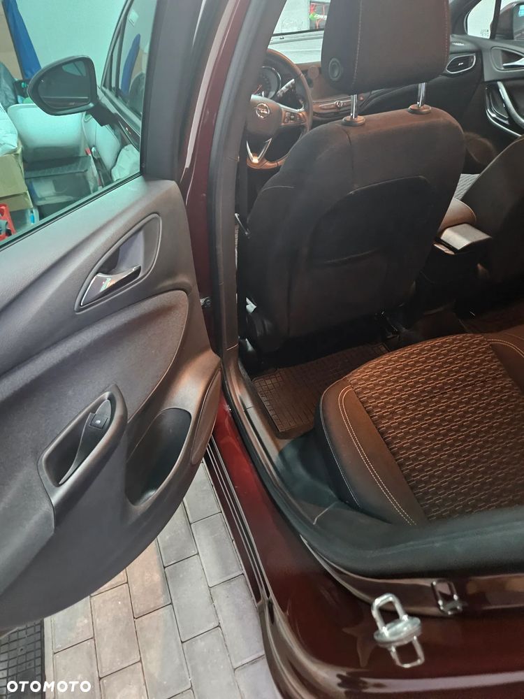 Opel Astra 1.4 T Elite S&S - 22